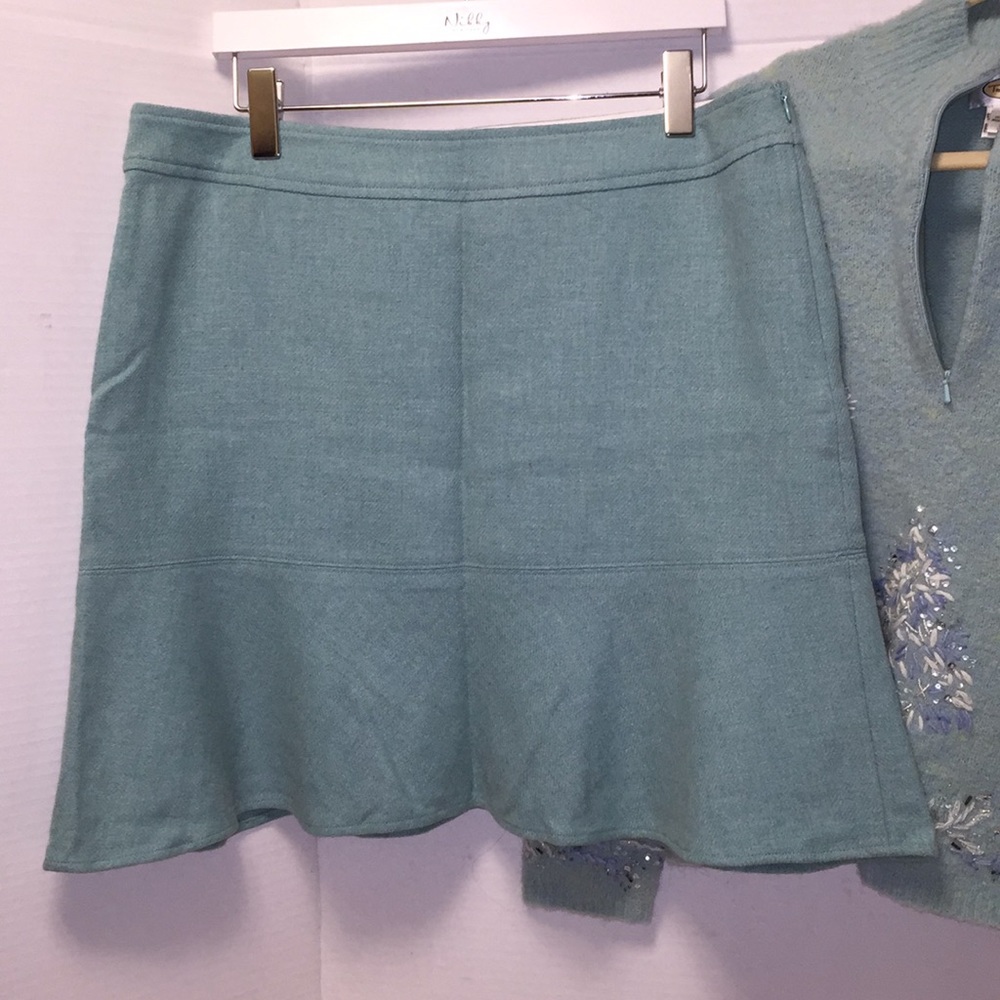Gap 16 Beautiful Green slightly-flare Hem Skirt